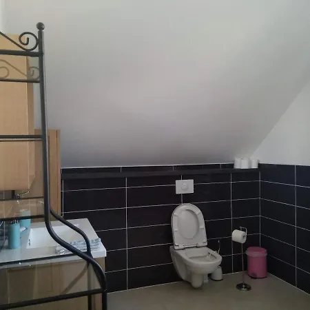 Etape Au Calme A 4km Du Center De Reims Bezannes