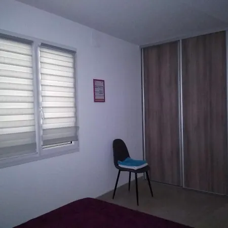 Etape Au Calme A 4km Du Center De Reims לינה וארוחת בוקר Bezannes