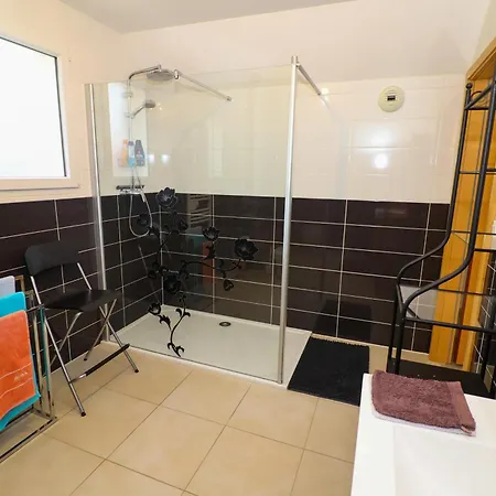 Bed & Breakfast Etape Au Calme A 4km Du Centre De Reims